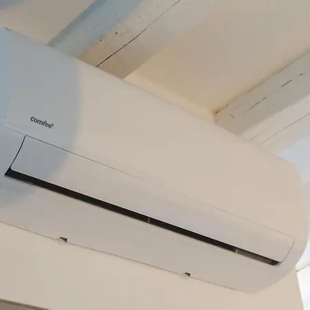 Little Urban Apartment *