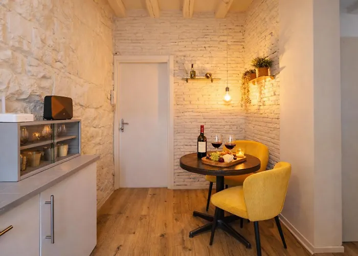 Little Urban Apartment