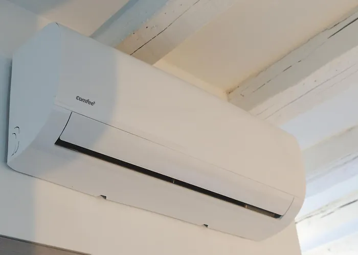 Little Urban Apartment *